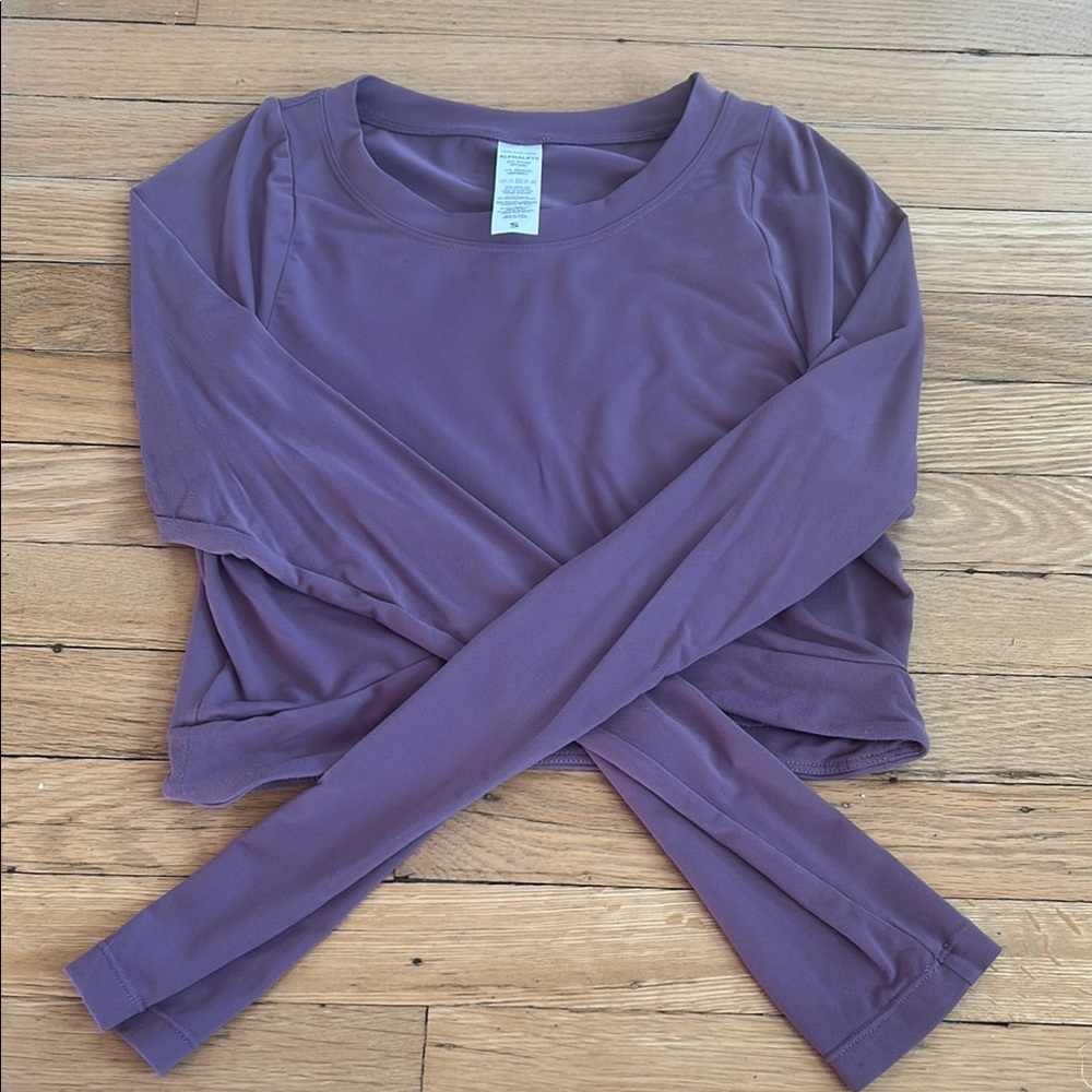 Alphalete crop top.